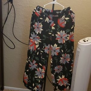 Flowery flare pant